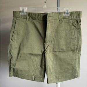 Everlane Green Flat Front Shorts Relaxed Fit
